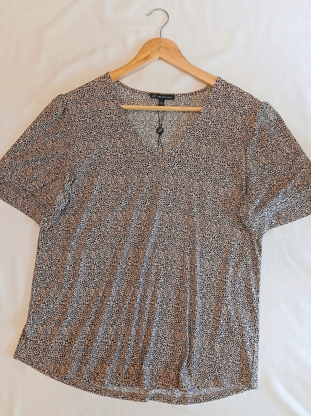 Adrianna Papell Animal Print V-Neck Blouse Size L Tan Black Short Sleeve Top